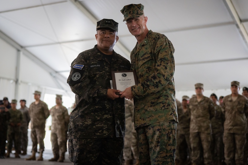 UNITAS 2025: US Marines and Partner Nations Participate in the Closing Ceremony Gift Exchange UNITAS 2025: US Marines and Partner Nations Participate in the Closing Ceremony Gift Exchange