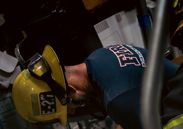 USS Ronald Reagan Calls a Drill for Emergency Rescue, Naval Firefighters Respond