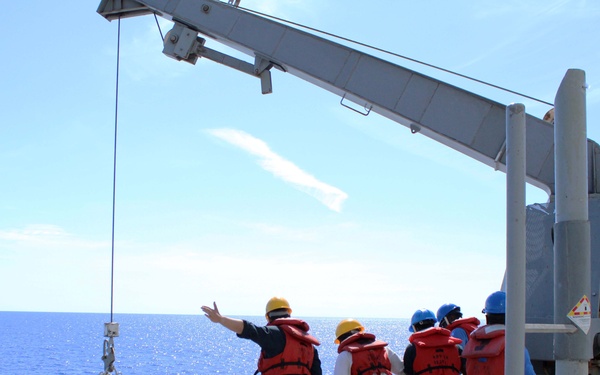 USS Roosevelt (DDG 80) Conducts Boat Operations in the Western Mediterranean Sea