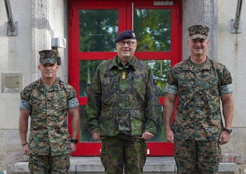 Finnish Navy Commander Visits MARFOREUR/AF