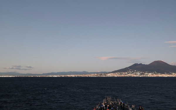 USS Roosevelt (DDG 80) Arrives in Naples, Italy
