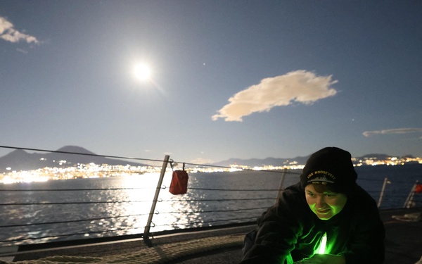 USS Roosevelt (DDG 80) Arrives in Naples, Italy