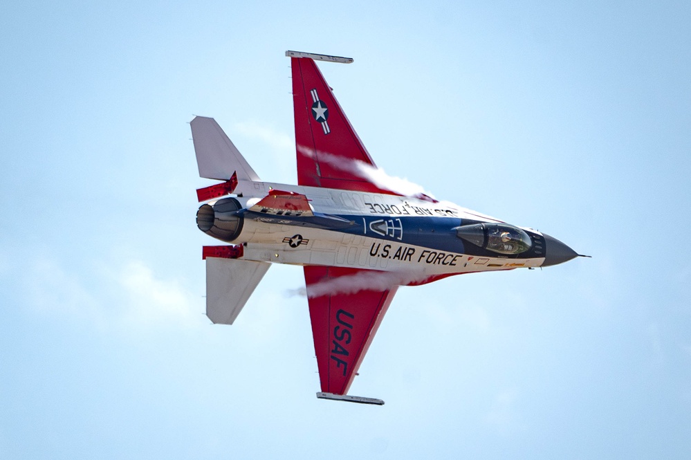 Viper Demo Team salutes military aviation heritage at TBM Avenger Reunion