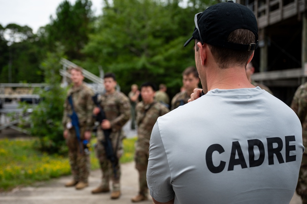 Special Operations Surgical Team candidates undergo selection at Hurlburt Field