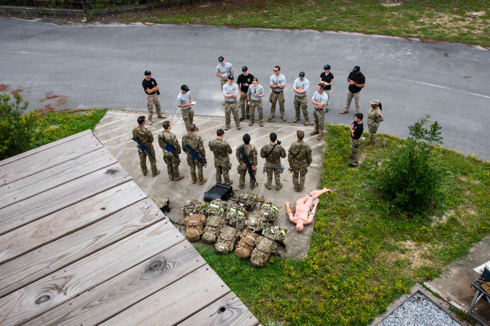 Special Operations Surgical Team candidates undergo selection at Hurlburt Field