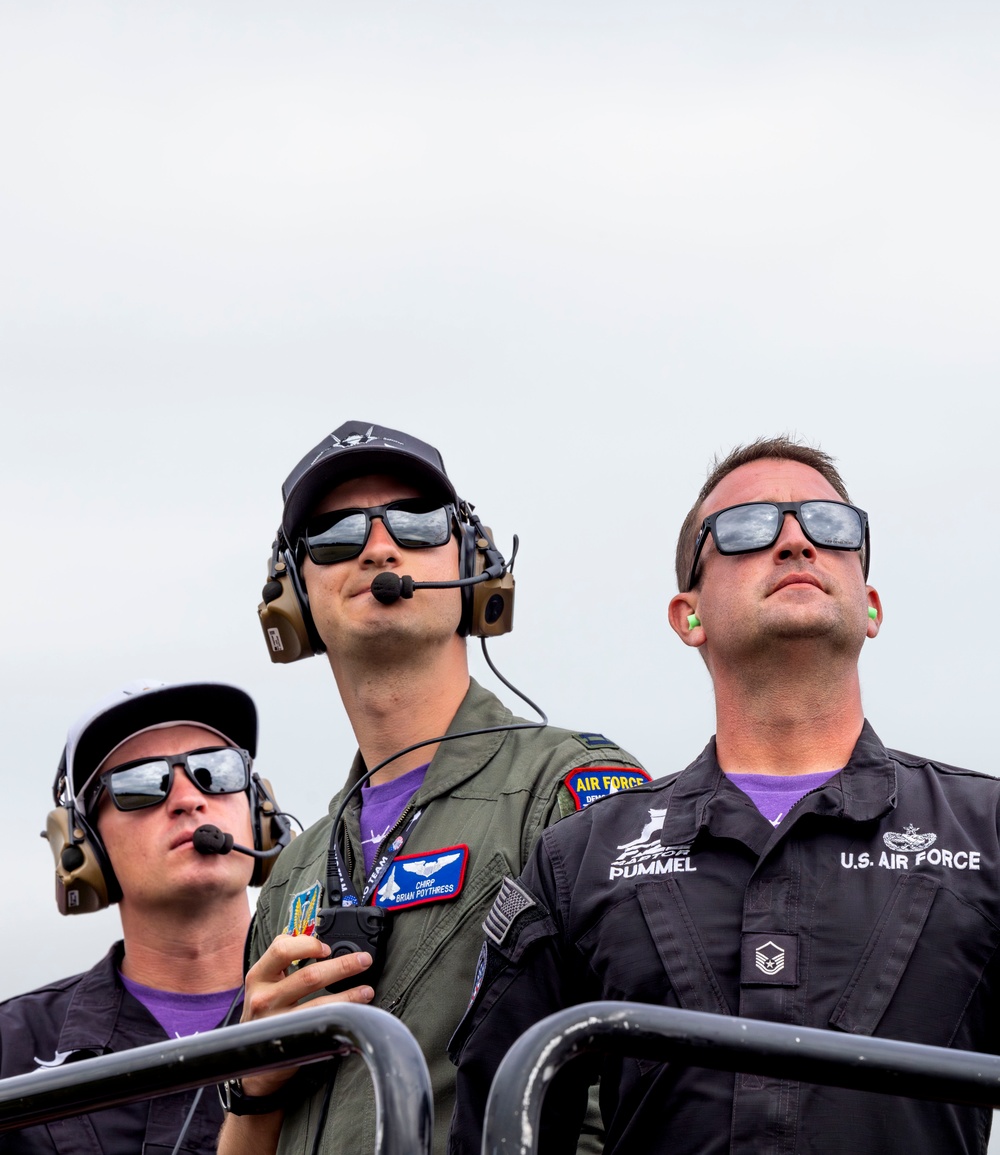 U.S. Air Force F-22 Raptor Demo Team Showcases Air Superiority at New York Air Show