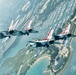 Thunderbirds perform at Chicago Air and Water Show