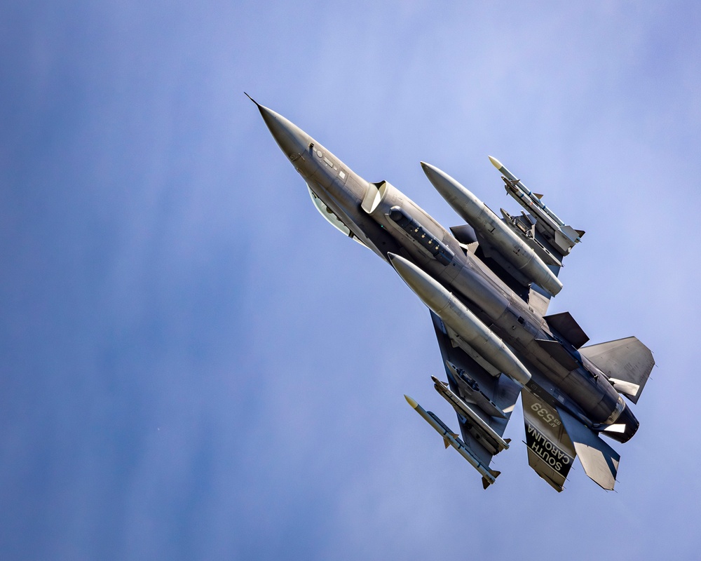 South Carolina Air National Guard’s F-16s Perform at New York Air Show