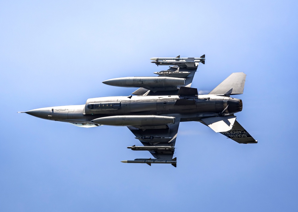South Carolina Air National Guard’s F-16s Perform at New York Air Show