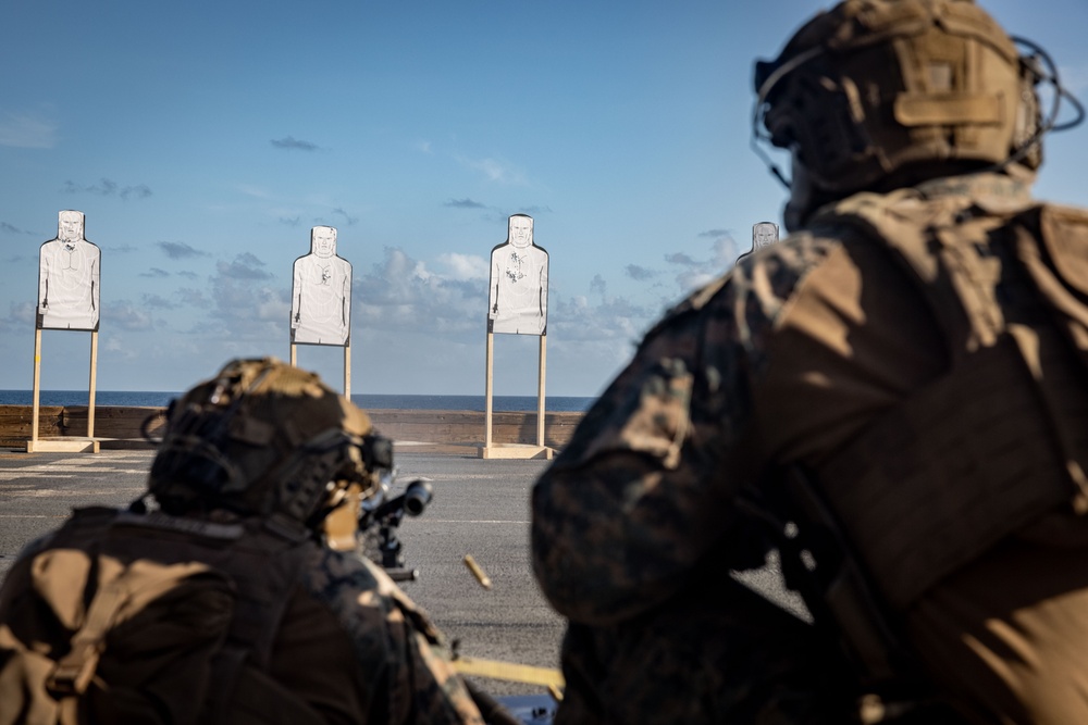 22nd MEU(SOC) | CLB 26 and LAR M240B Deck Shoot on USS San Antonio