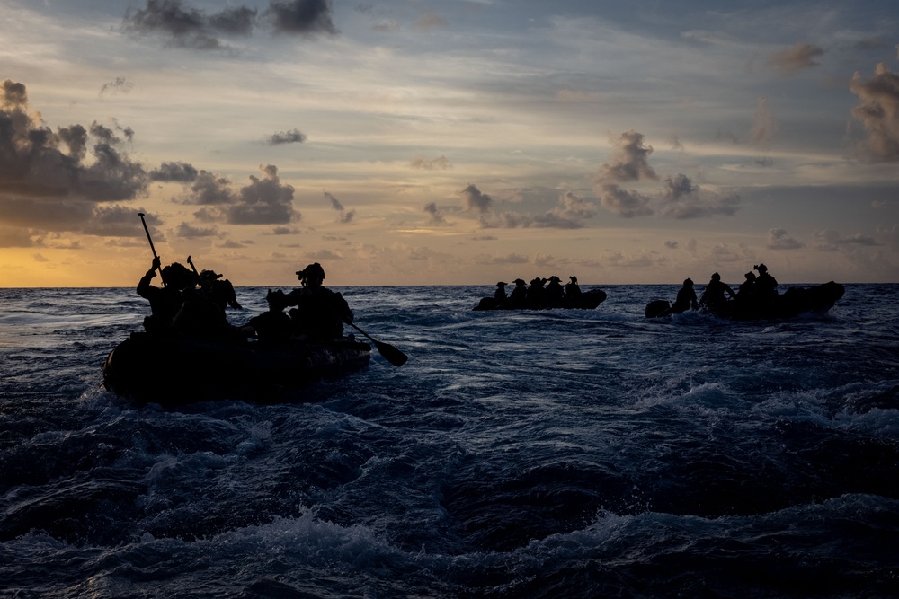 22nd MEU(SOC) | MSPF Enhanced Combat Rubber Raiding Craft Low Visibility Training Operations