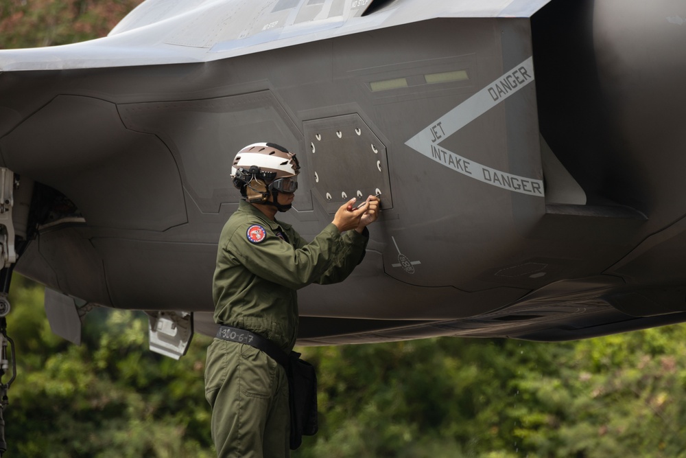 VMFA-225 commences flight operations in Puerto Rico