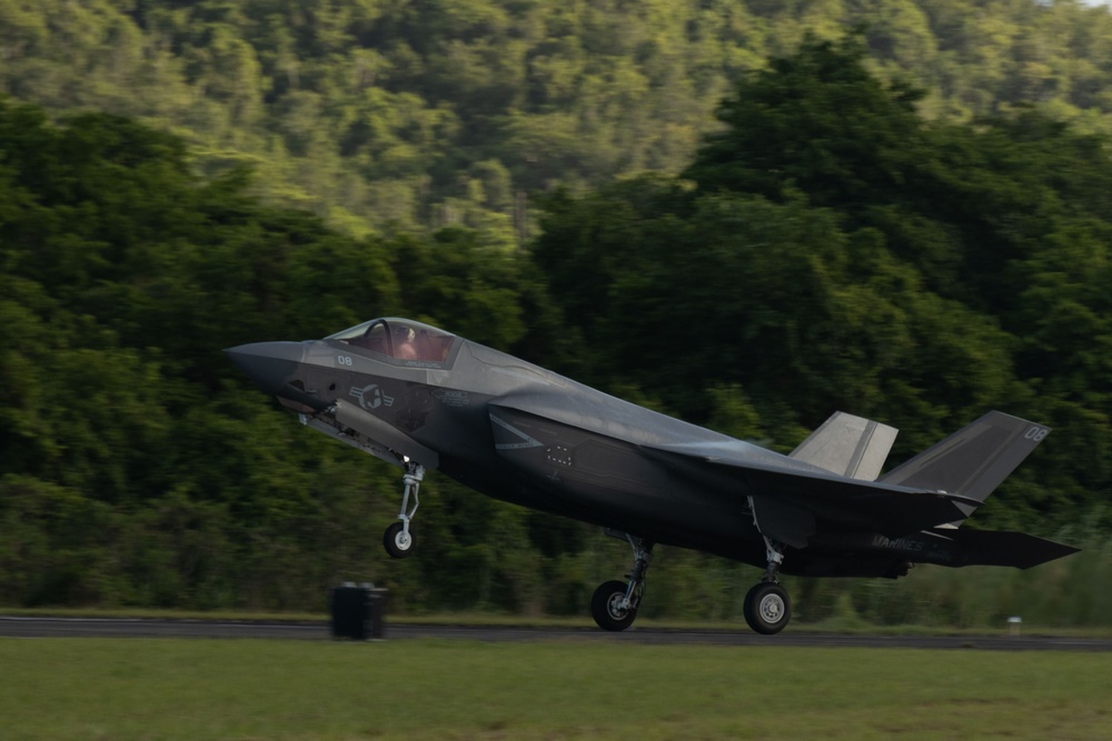 VMFA-225 commences flight operations in Puerto Rico