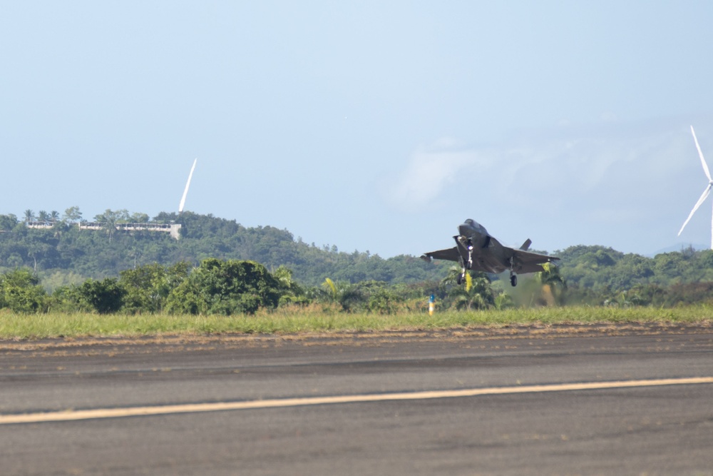 VMFA-225 conducts flight operations in Puerto Rico