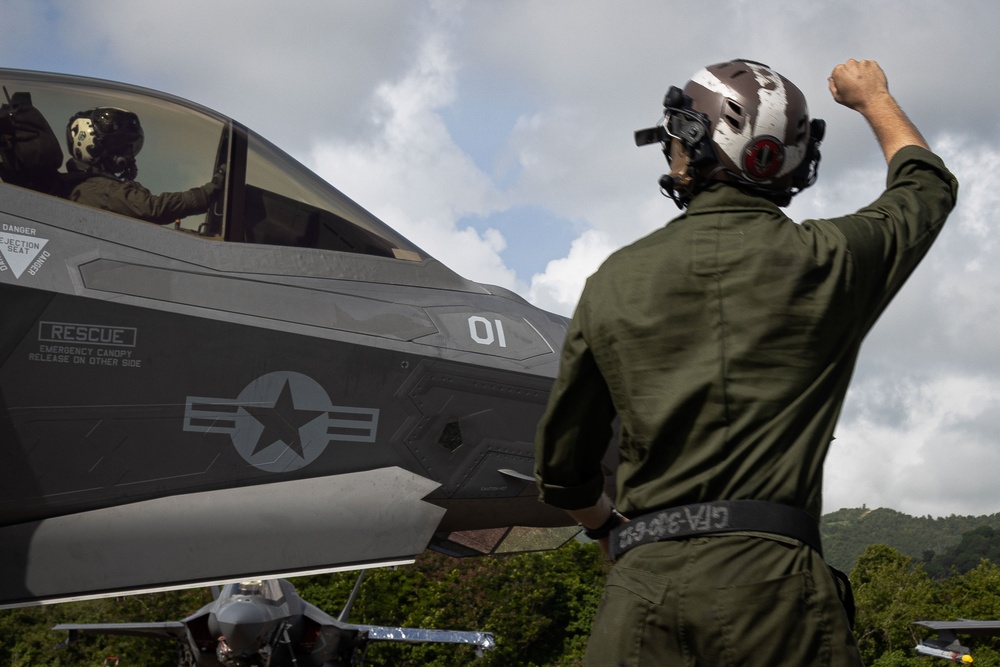 VMFA-225 conducts flight operations in Puerto Rico