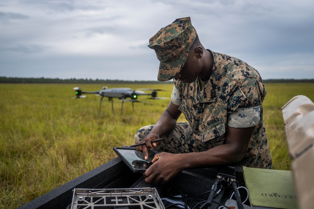 2nd MLG Commanding General attends UGV Demo