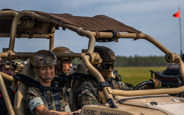 2nd MLG Commanding General attends UGV Demo
