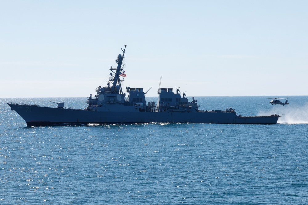 USS Ross (DDG 71) Conducts Flight Operations