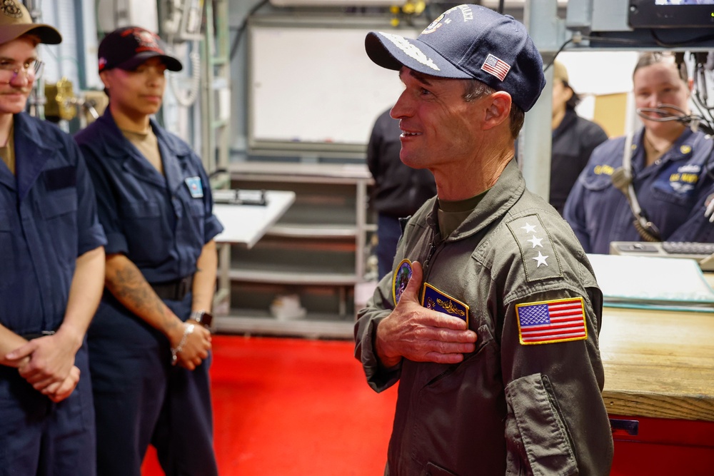 USS Gonzalez (DDG 66) Hosts Commander, United States Second Fleet