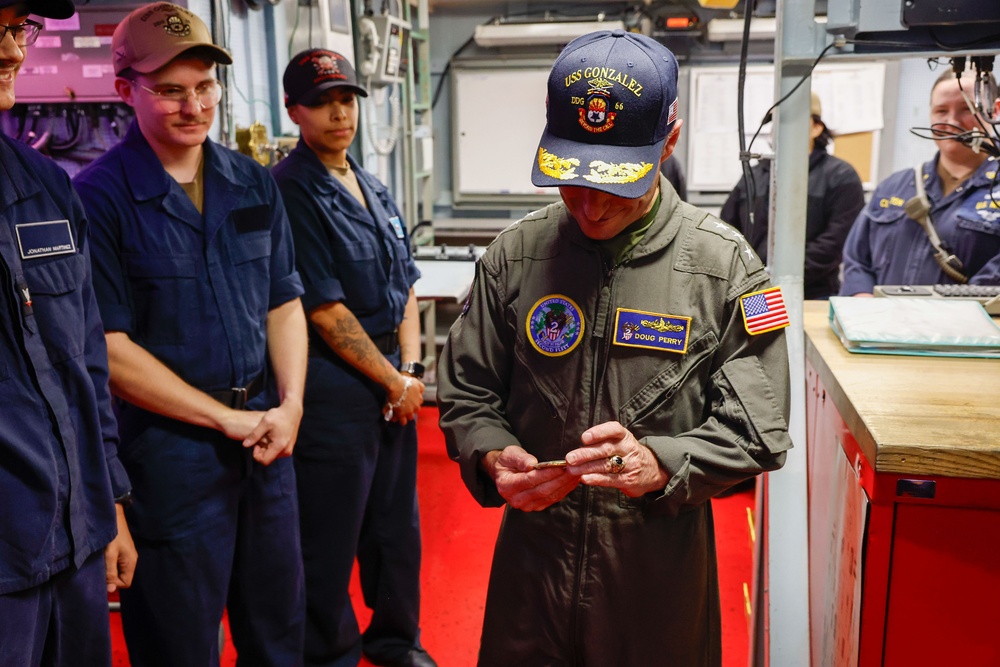 USS Gonzalez (DDG 66) Hosts Commander, United States Second Fleet