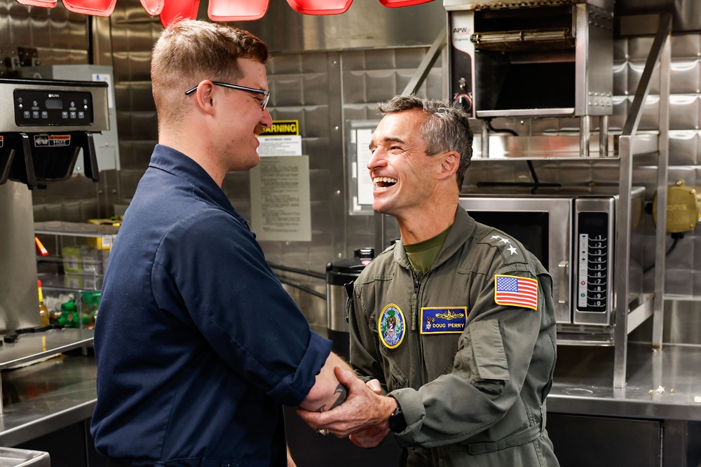 USS Gonzalez (DDG 66) Hosts Commander, United States Second Fleet