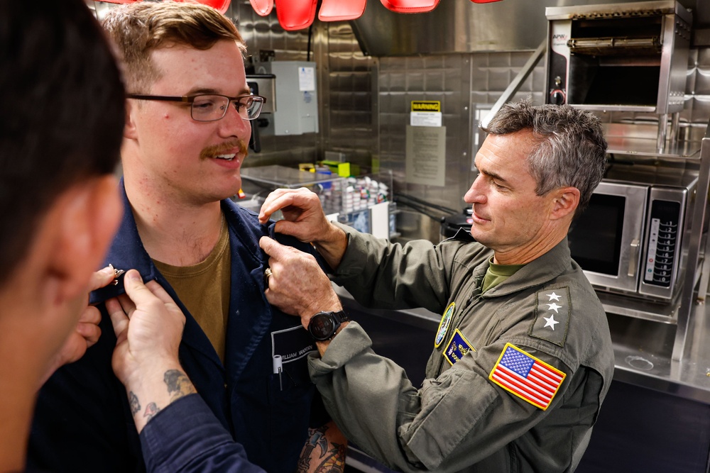 USS Gonzalez (DDG 66) Hosts Commander, United States Second Fleet