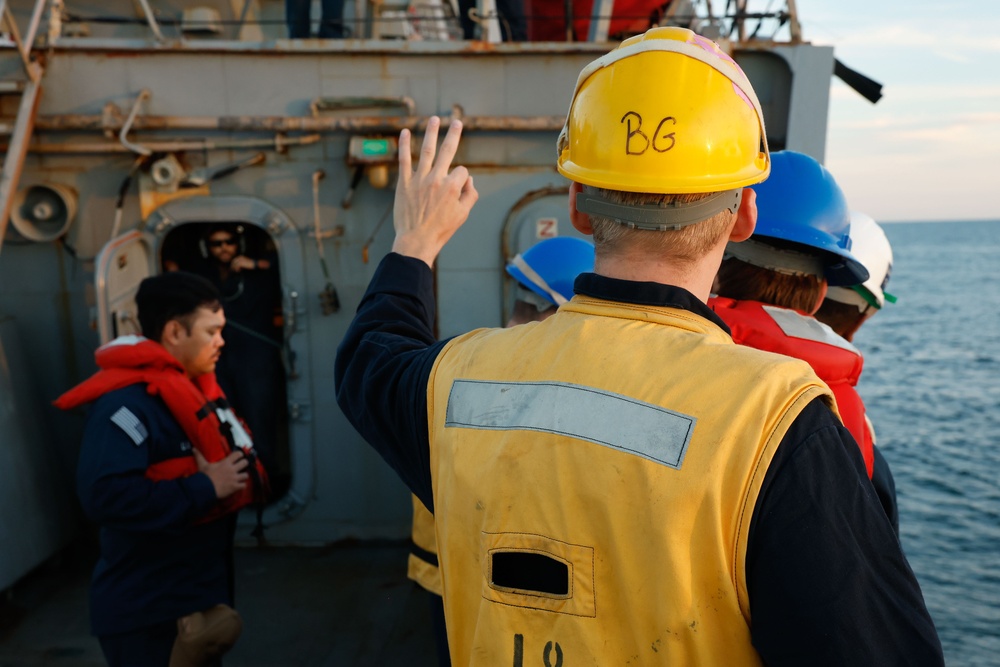 USS Gonzalez (DDG 66) Conducts Small Boat Operations