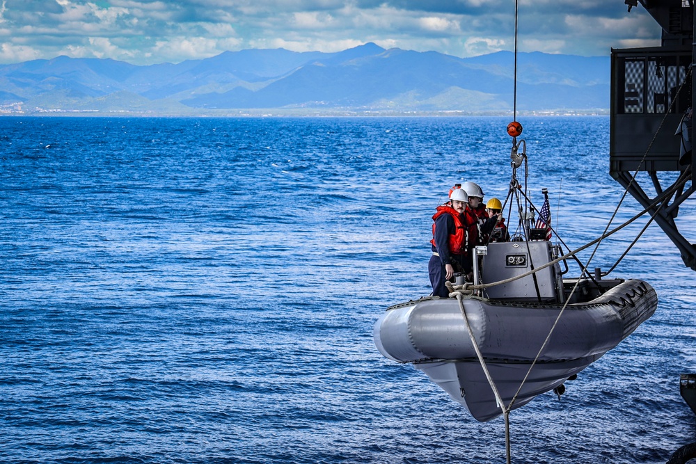USS Iwo Jima Conducts Small Boat Operations
