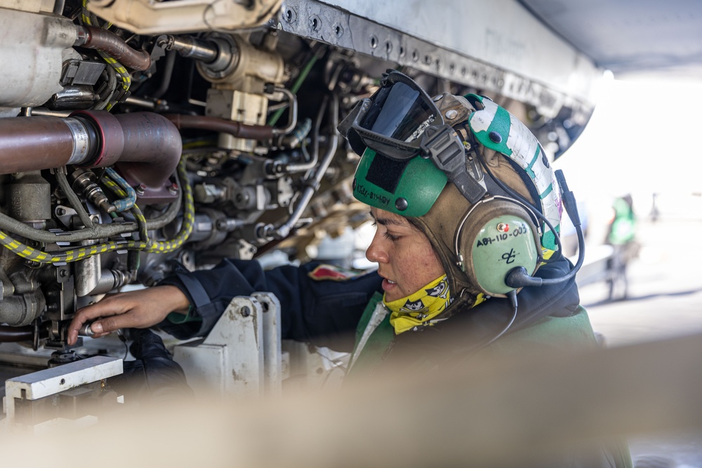 USS Gerald R. Ford (CVN 78) Sailor Conducts Routine Maintenance