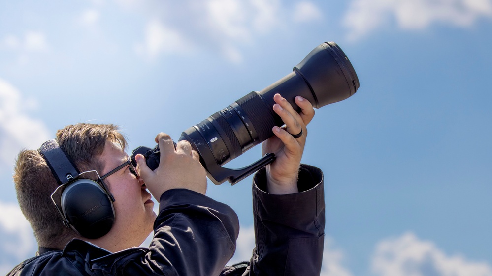 Power in Motion: F-22 Performs at NAS Oceana