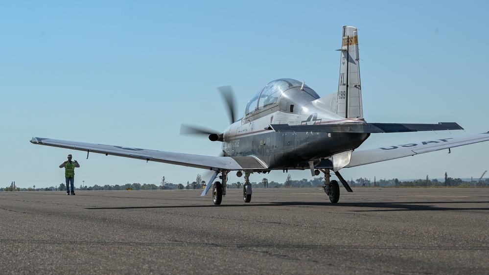 Laughlin Trains Pilots with help from KDRT Laughlin Trains Pilots with help from KDRT