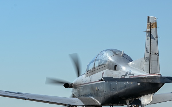 Laughlin Trains Pilots with help from KDRT