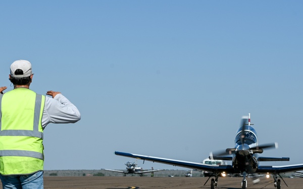 Laughlin Trains Pilots with help from KDRT