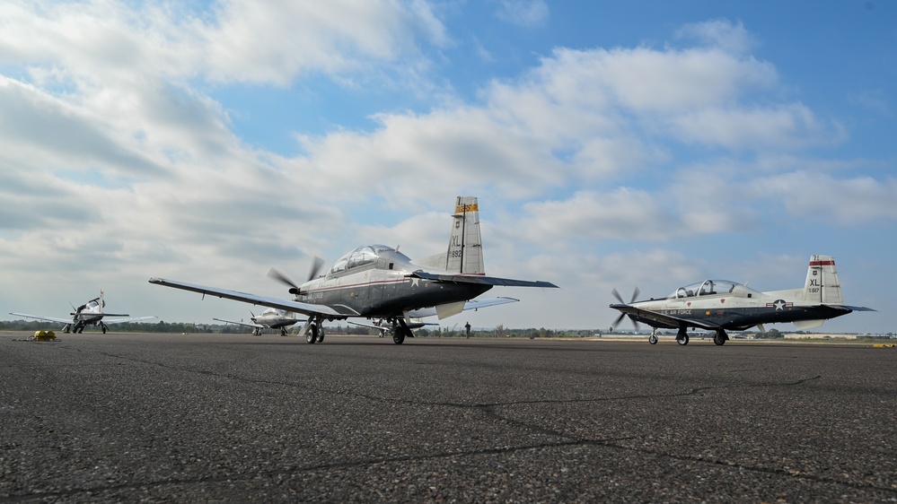 Laughlin Trains Pilots with help from KDRT Laughlin Trains Pilots with help from KDRT