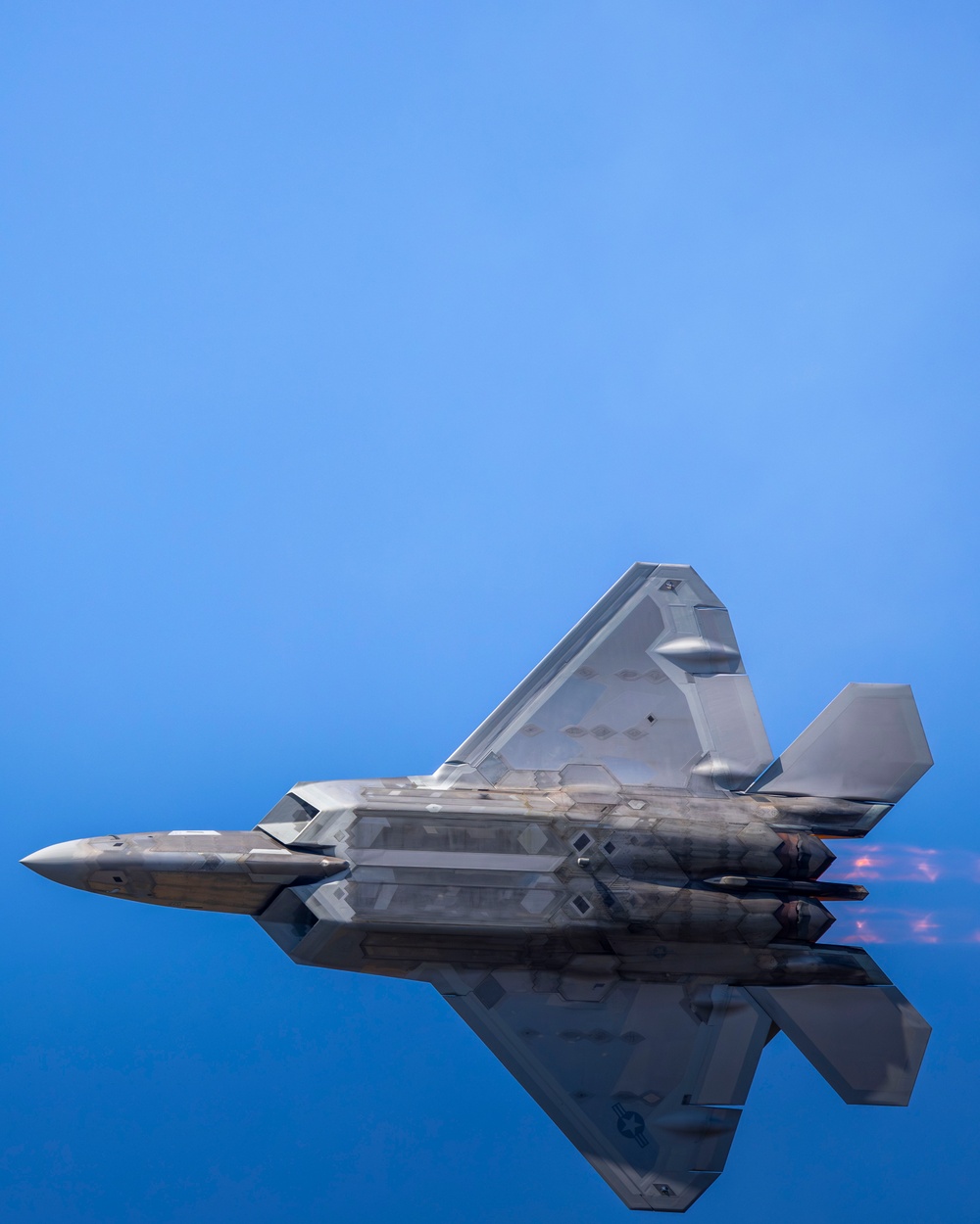 Raptors on Deck: F-22 Showcases Air Superiority at NAS Oceana