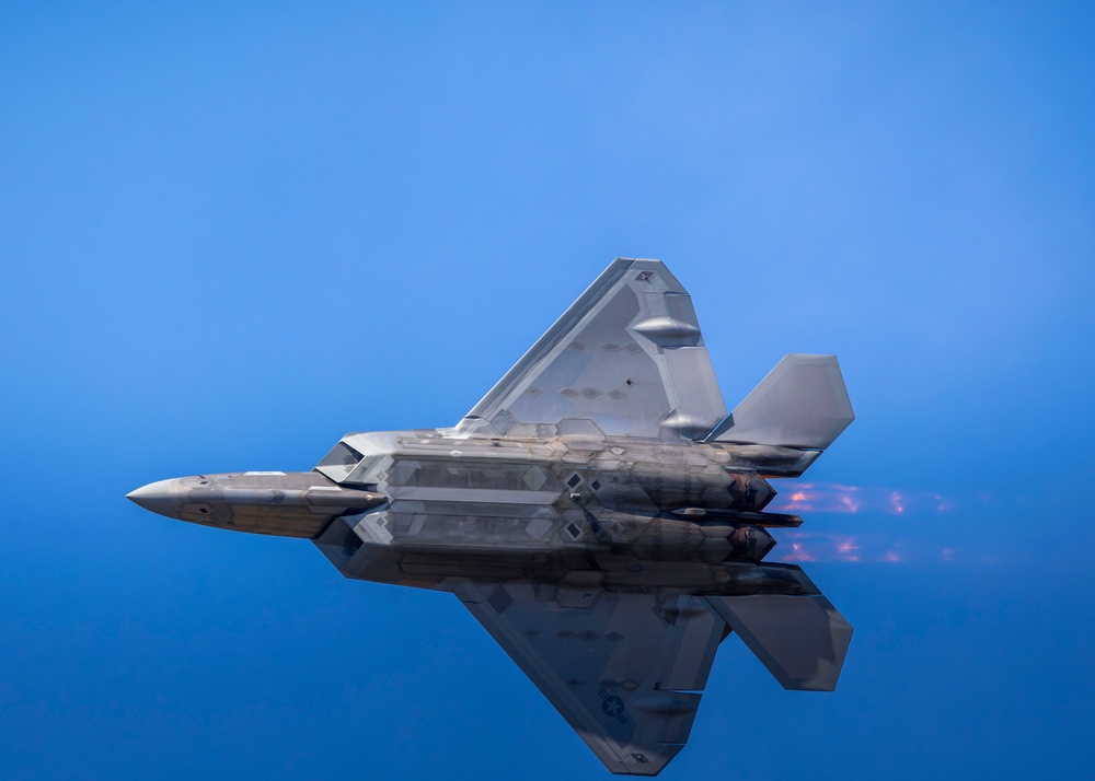 Raptors on Deck: F-22 Showcases Air Superiority at NAS Oceana