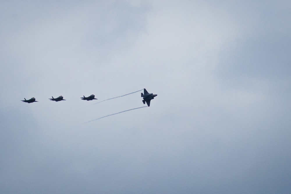 U.S. Marines with VMFA-542 Return Home from CENTCOM Deployment