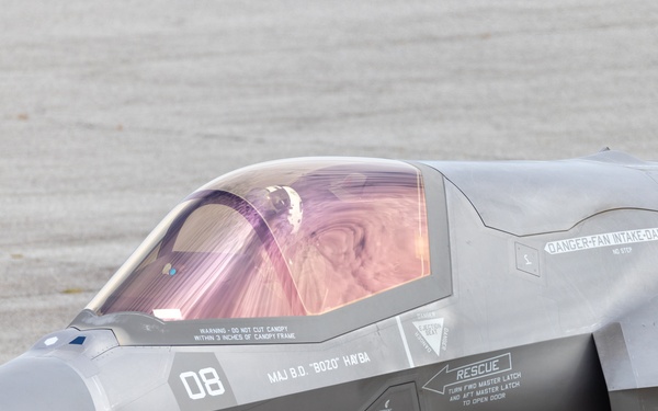 U.S. Marines with VMFA-542 Return Home from CENTCOM Deployment