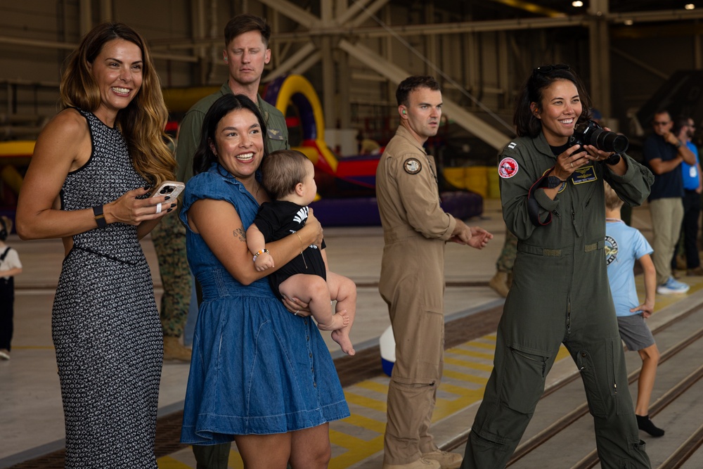 U.S. Marines with VMFA-542 Return Home from CENTCOM Deployment
