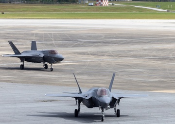 U.S. Marines with VMFA-542 Return Home from CENTCOM Deployment