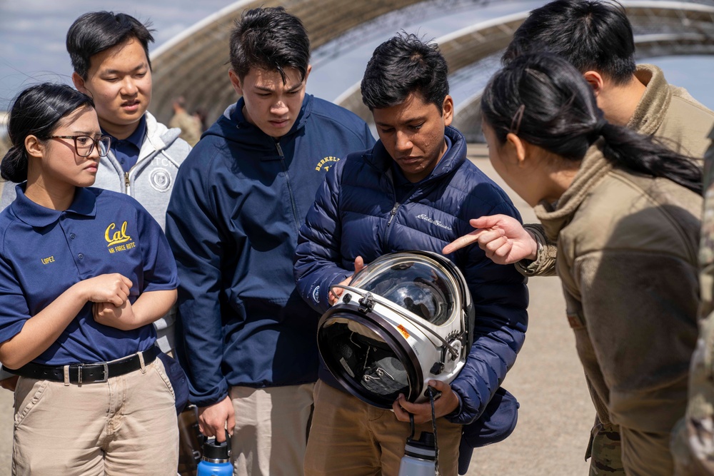 Beale Hosts Detachment 065 ROTC Cadets for Base Tour