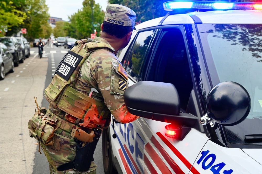 D.C. National Guard Commanding General Oversees Presence Patrol in the District