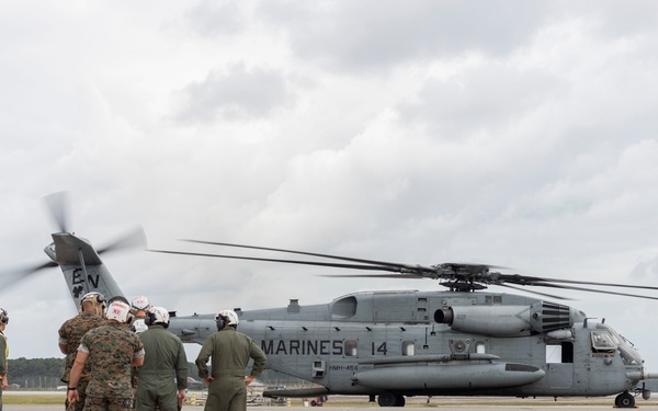 U.S. Marines with 2nd Marine Aircraft Wing execute Carolina Dragon 25 aboard SS Wright (T-AVB-3)