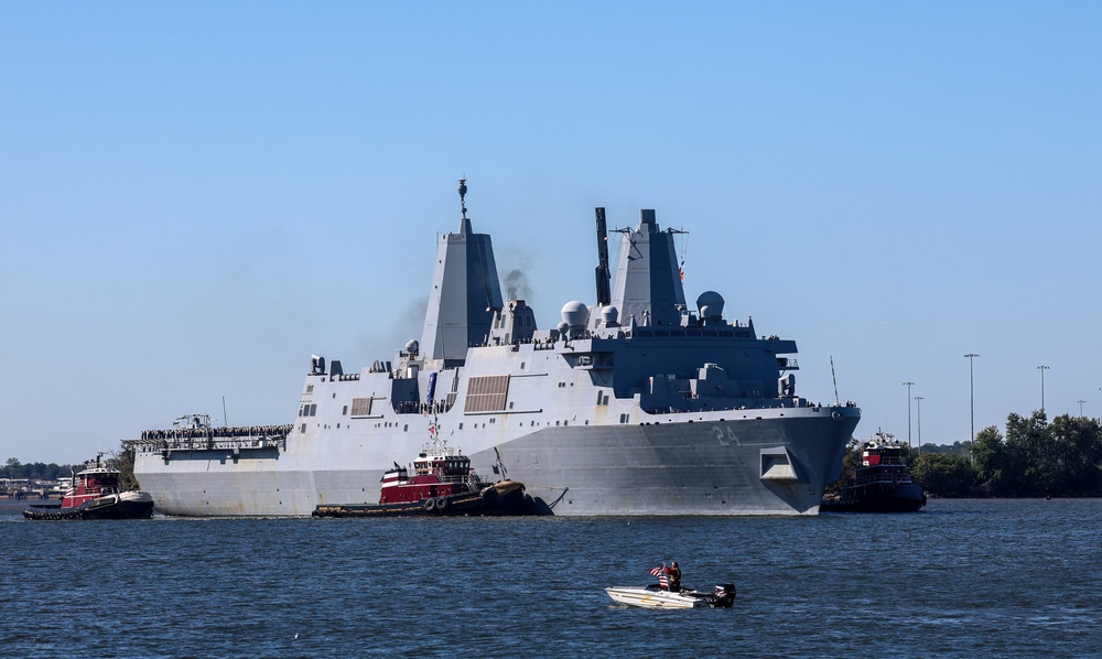 NMC 250 Parade of Ships