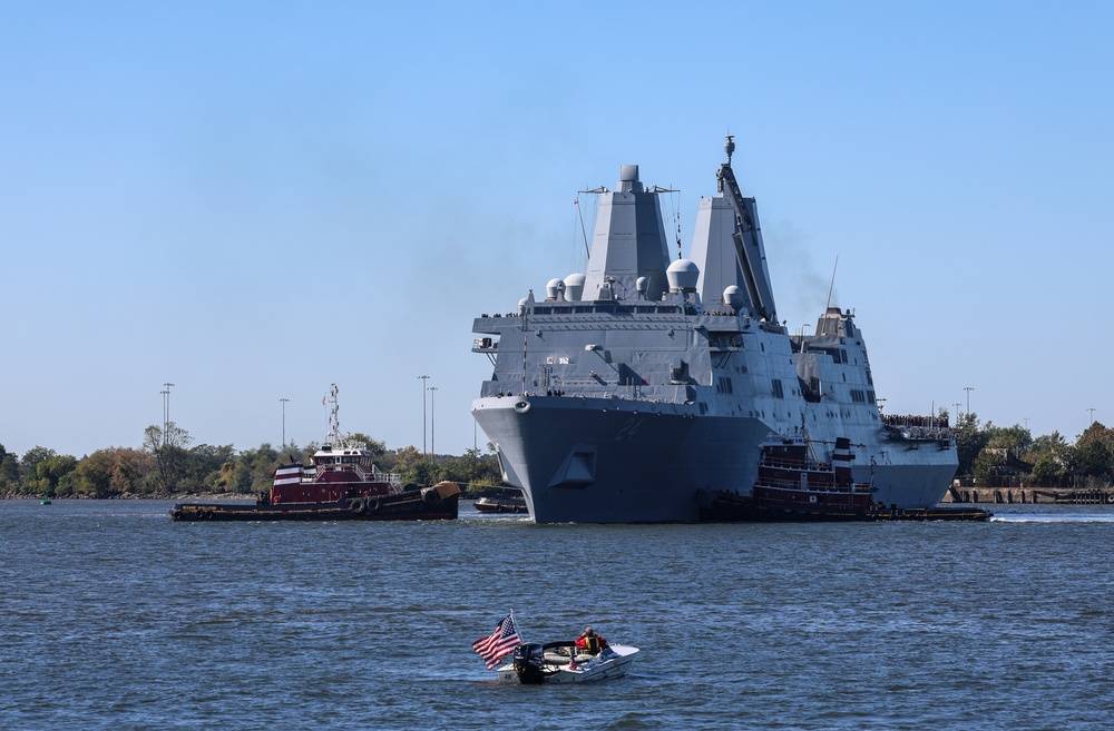 NMC 250 Parade of Ships