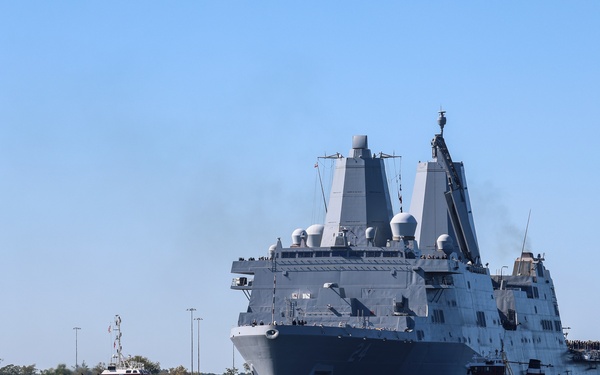 NMC 250 Parade of Ships