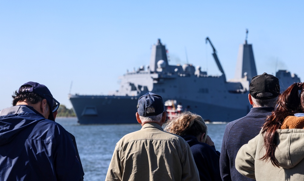 NMC 250 Parade of Ships