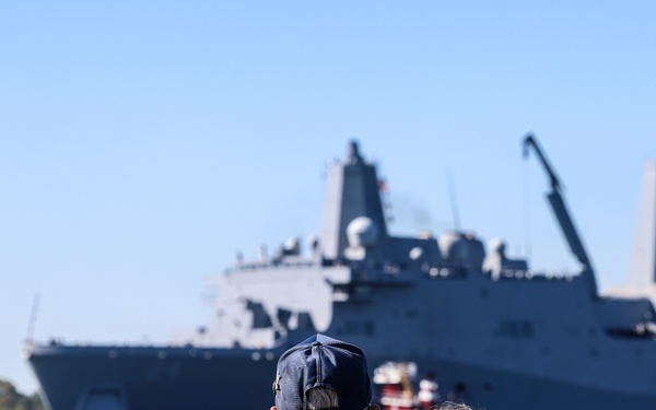 NMC 250 Parade of Ships