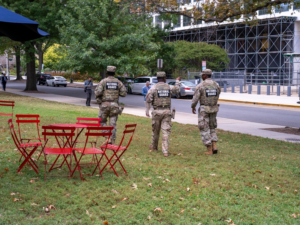 Soldiers provide a presence patrol in the National Mall