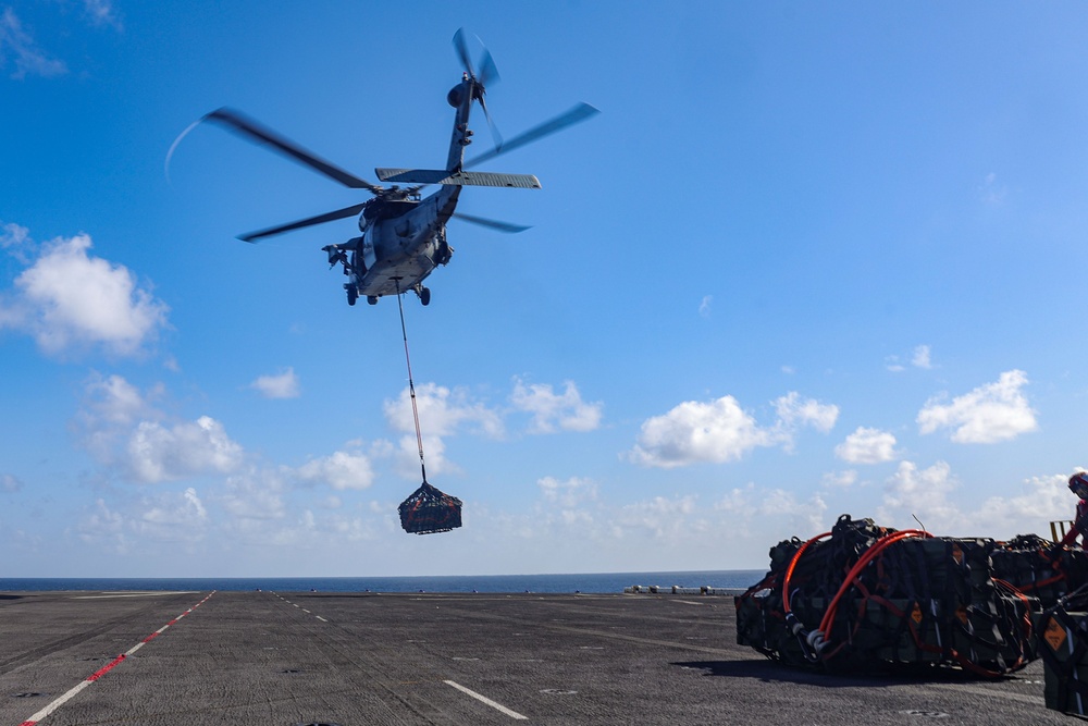 USS Iwo Jima Conducts Vertical Resupply